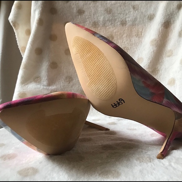 NWT Liliana Multicolored Pastel Floral & Leaf Print Classic Heels, 8.5 - Picture 14 of 16